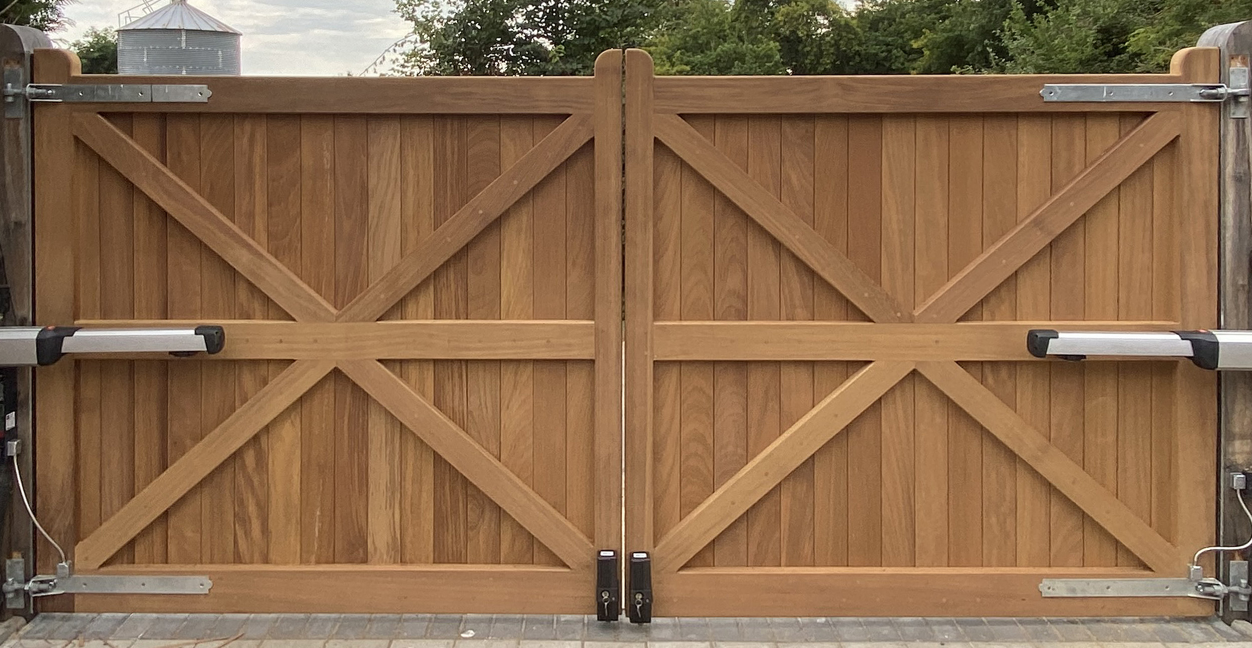 Electric gate installation and maintenance, Gatehouse Security, Haywards Heath