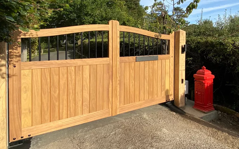 Electronic automatic gate design, installation and maintenance, Gatehouse Security, Haywards Heath, West Sussex